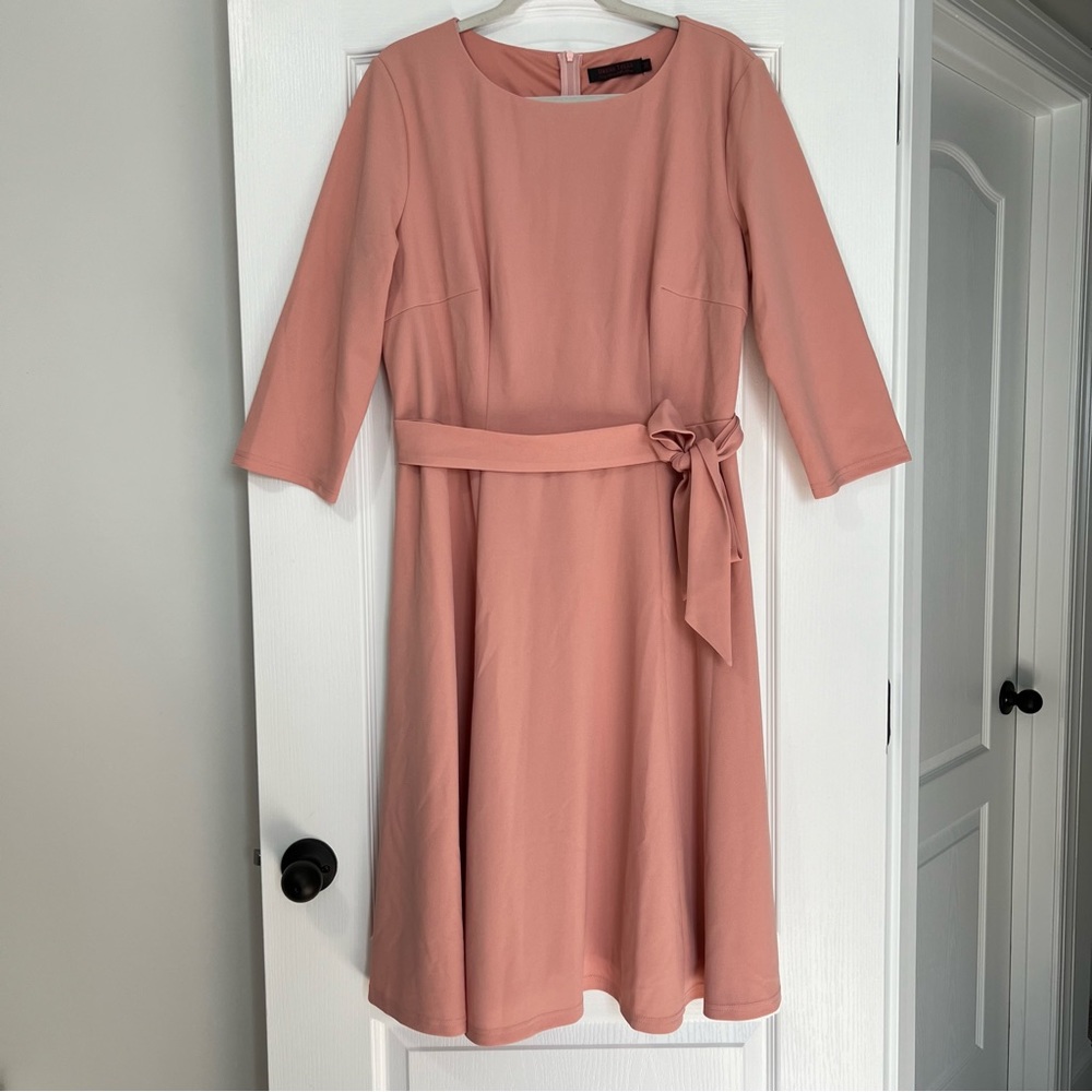 NWOT Dress Tells Pink Tie Waist Scoop Neck Midi Dress